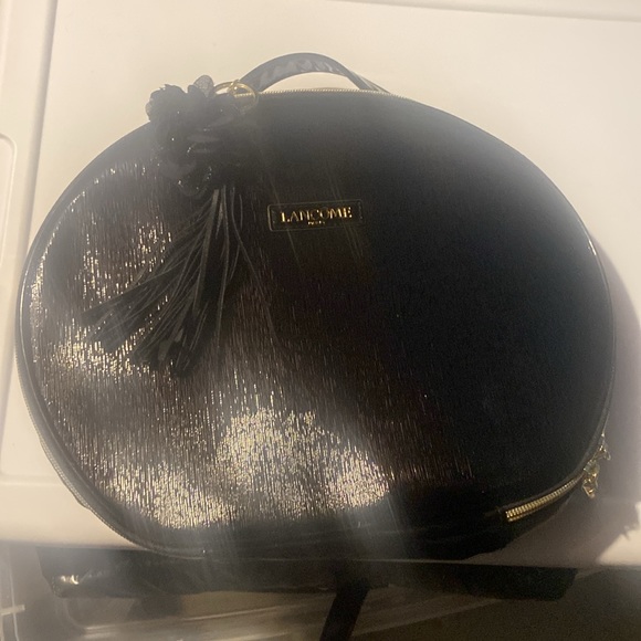 Black patent leather hand bag - Picture 3 of 4